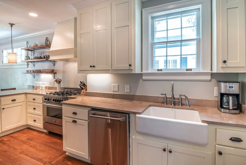 Should You Reface or Replace Kitchen Cabinets During a Remodel in Odenville?